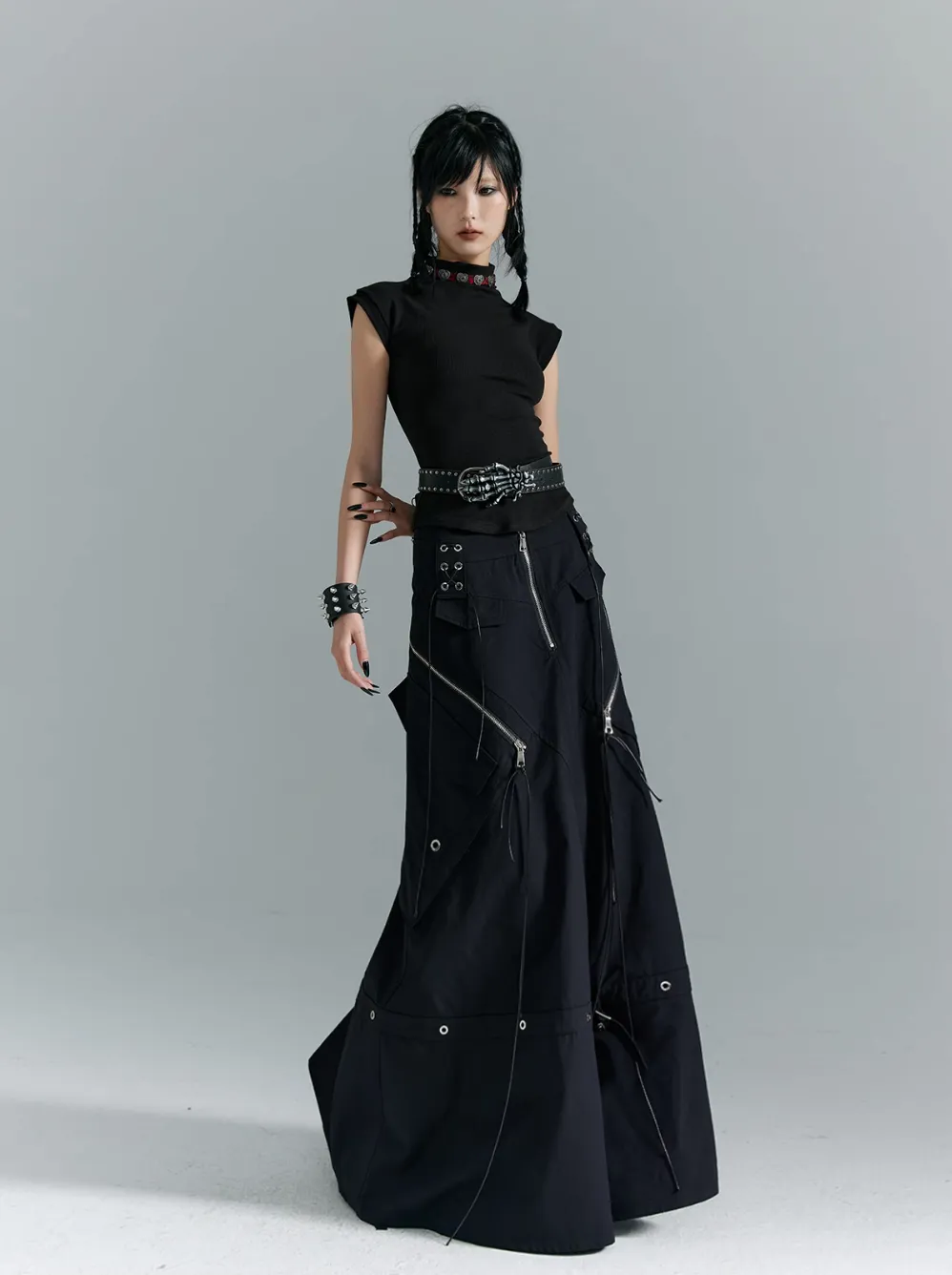 Frustration Garden Gothic Cargo Maxi Skirt - Black Floor-Length with Zipper Details and Multiple Pockets