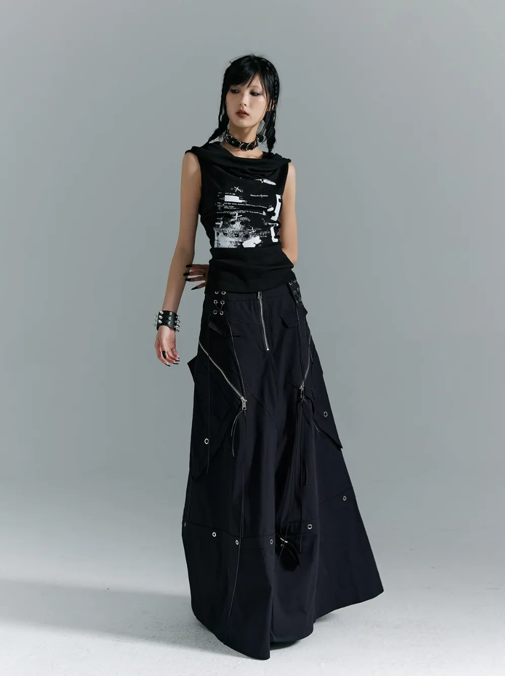 Frustration Garden Gothic Cargo Maxi Skirt - Black Floor-Length with Zipper Details and Multiple Pockets