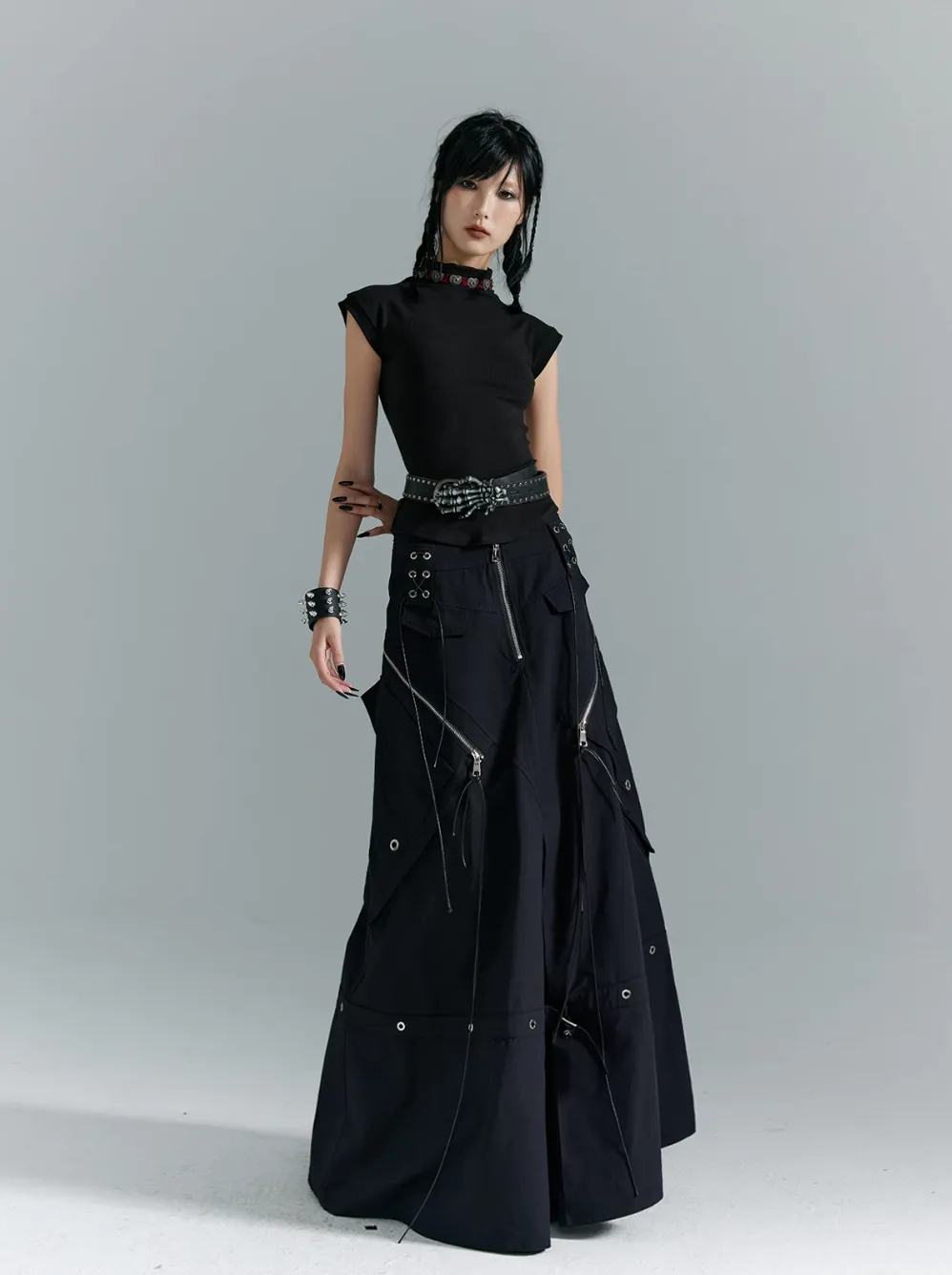 Frustration Garden Gothic Cargo Maxi Skirt - Black Floor-Length with Zipper Details and Multiple Pockets