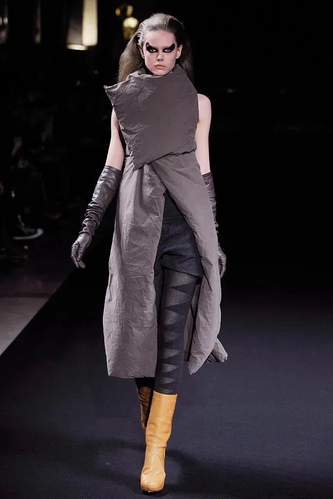 Rick Owens FW 2010 sleeveless down coat with leather collar